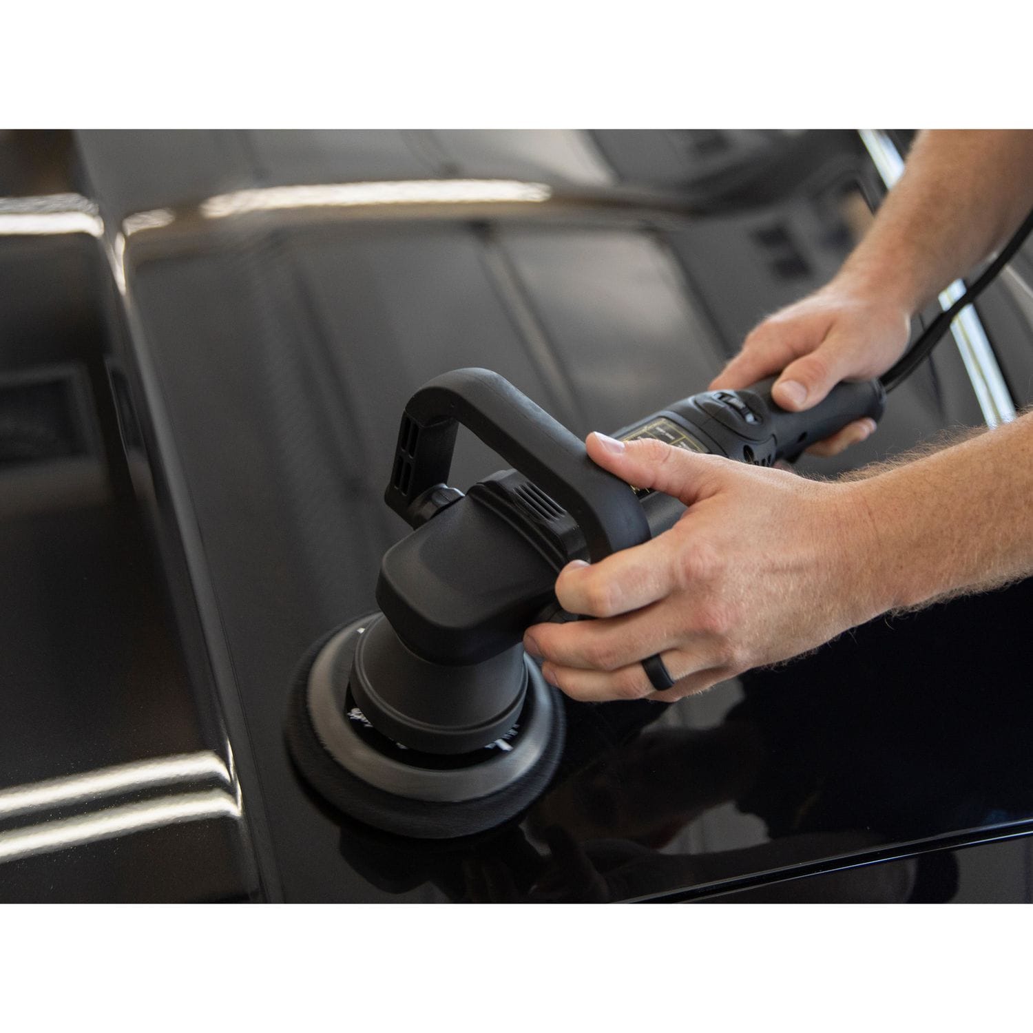 Meguiar's 3-in-1 Liquid Wax 16oz with Foam Pad | AutoZone