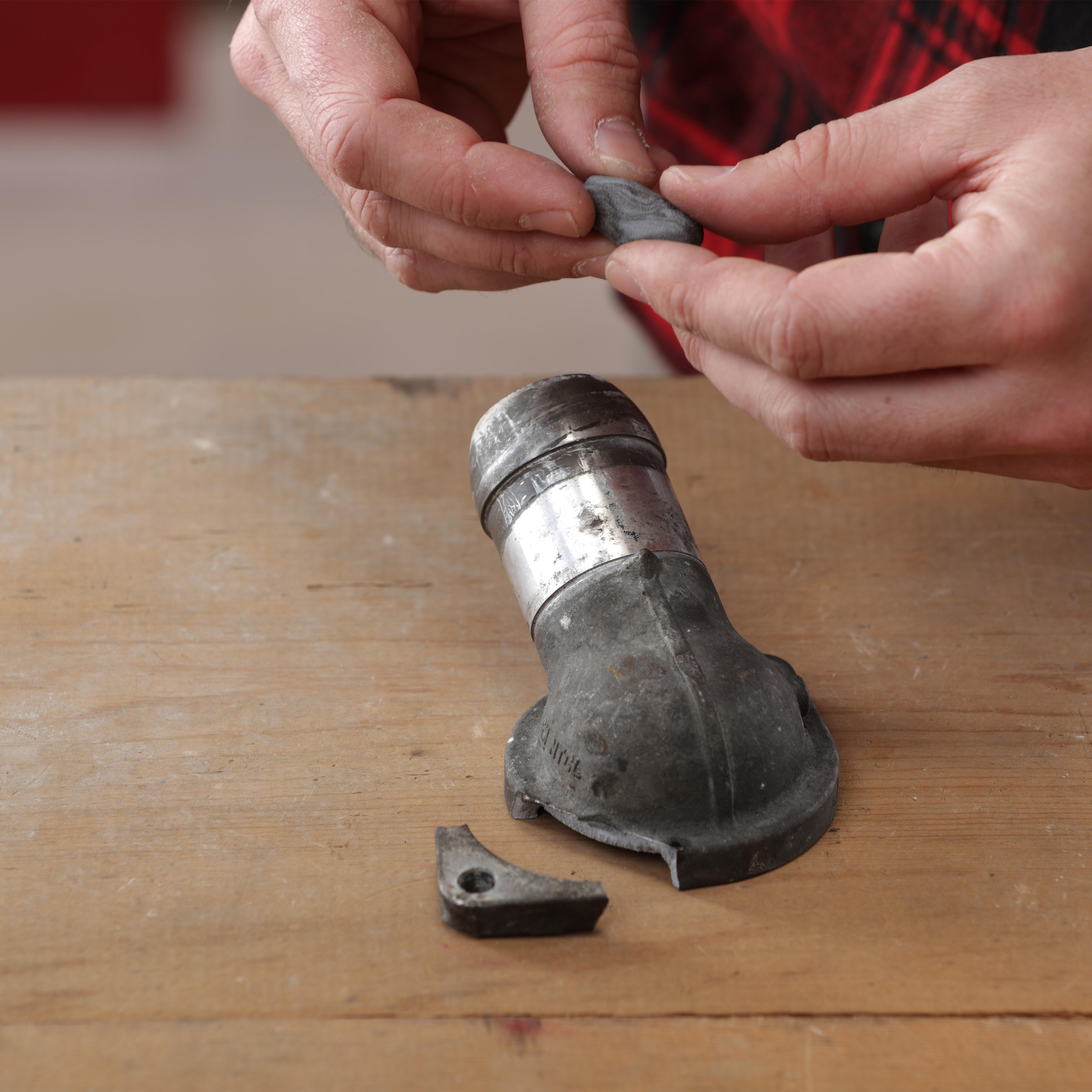 J-B Weld SteelStik Steel Reinforced Epoxy Putty