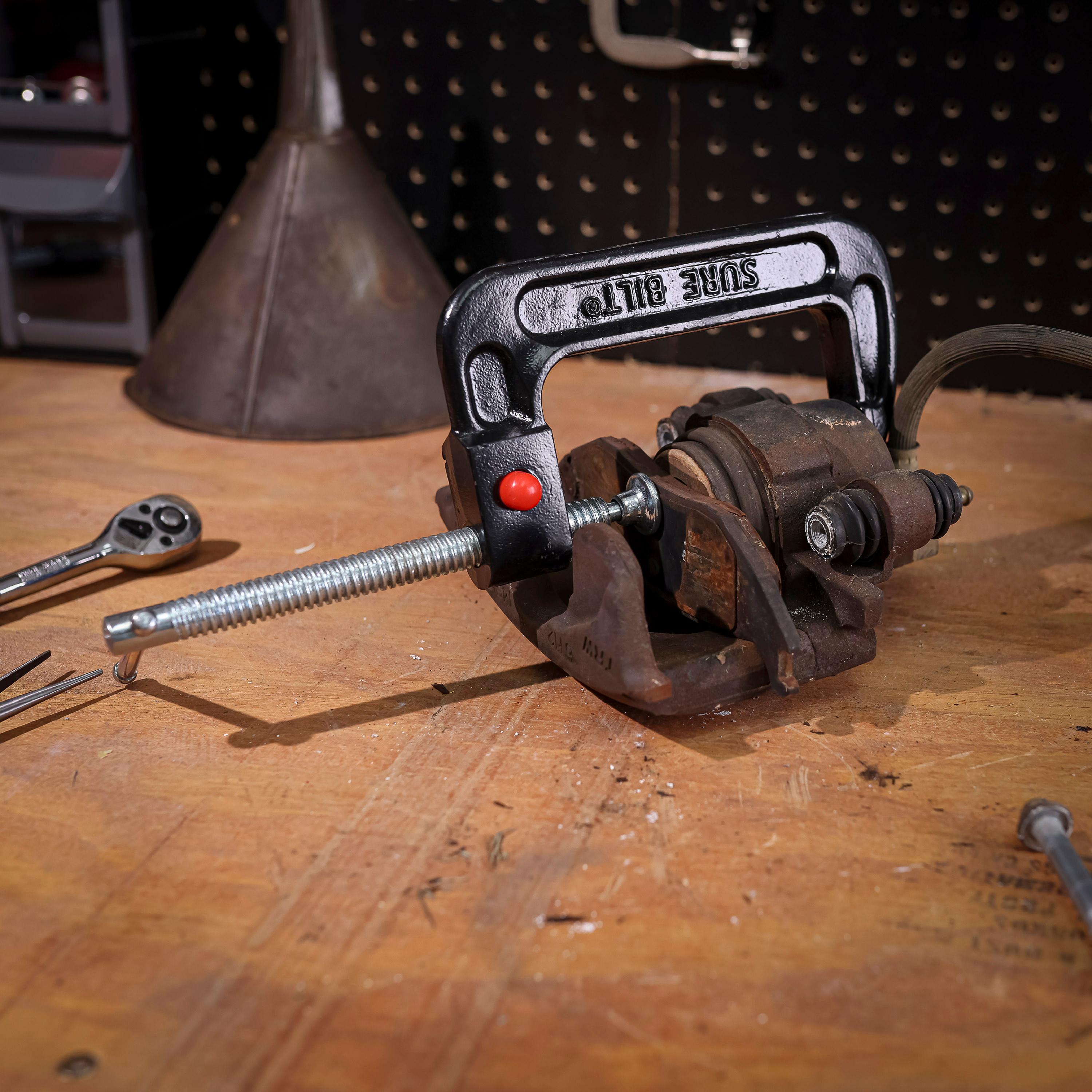Great Neck Surebilt 4in Quick Release C Clamp | AutoZone