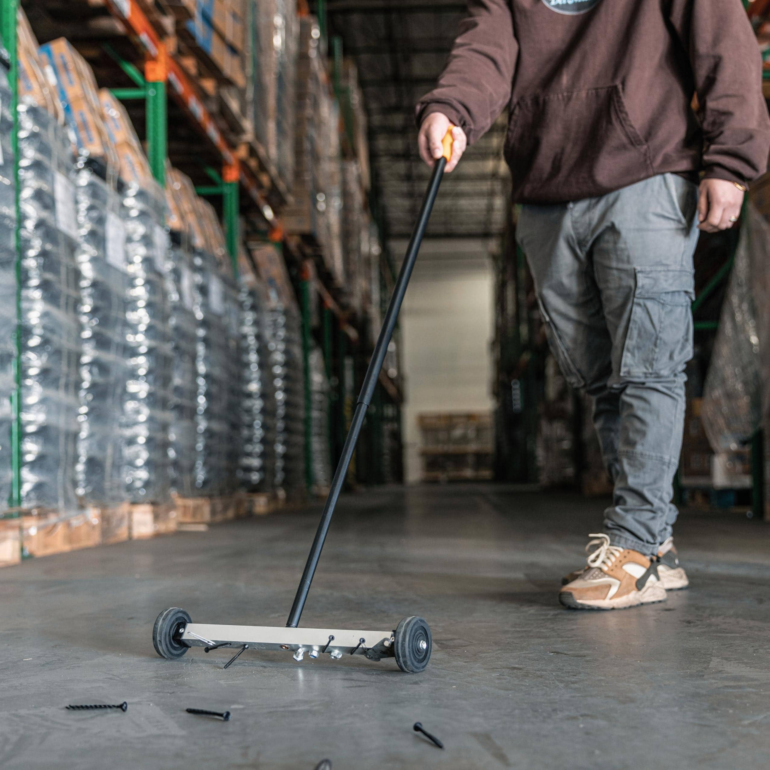 NEIKO 17in Mini Rolling Magnetic Sweeper | AutoZone