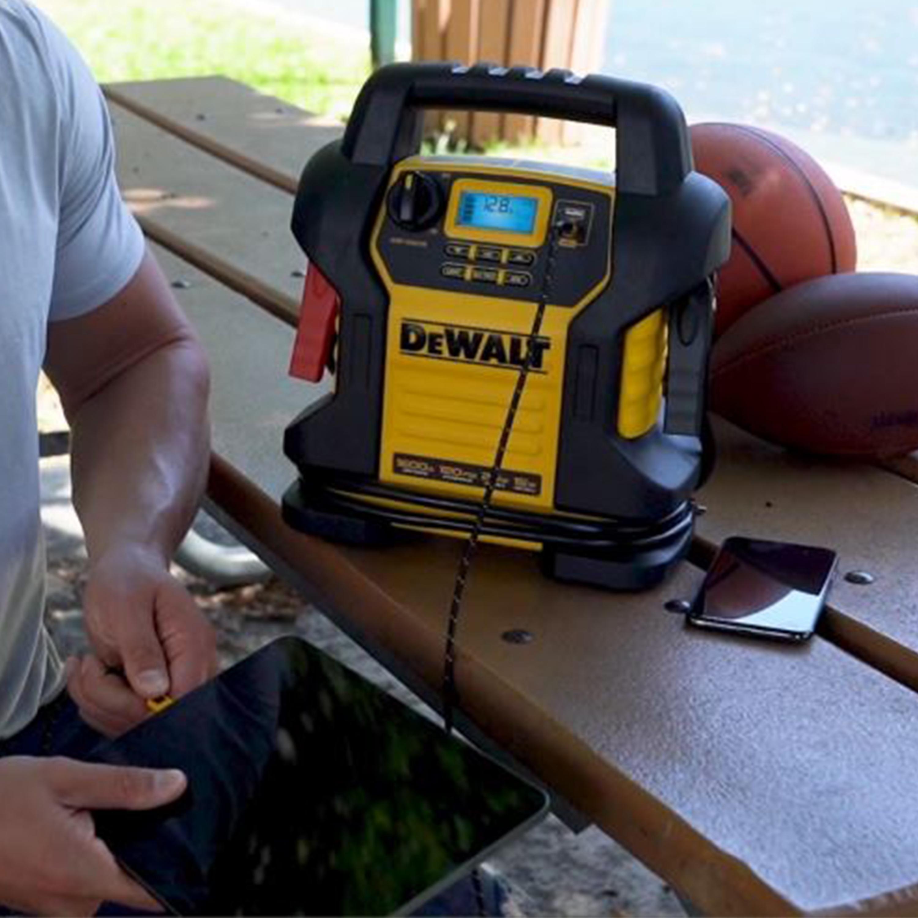 Dewalt 1600 Amp Vehicle Jump Starter | AutoZone