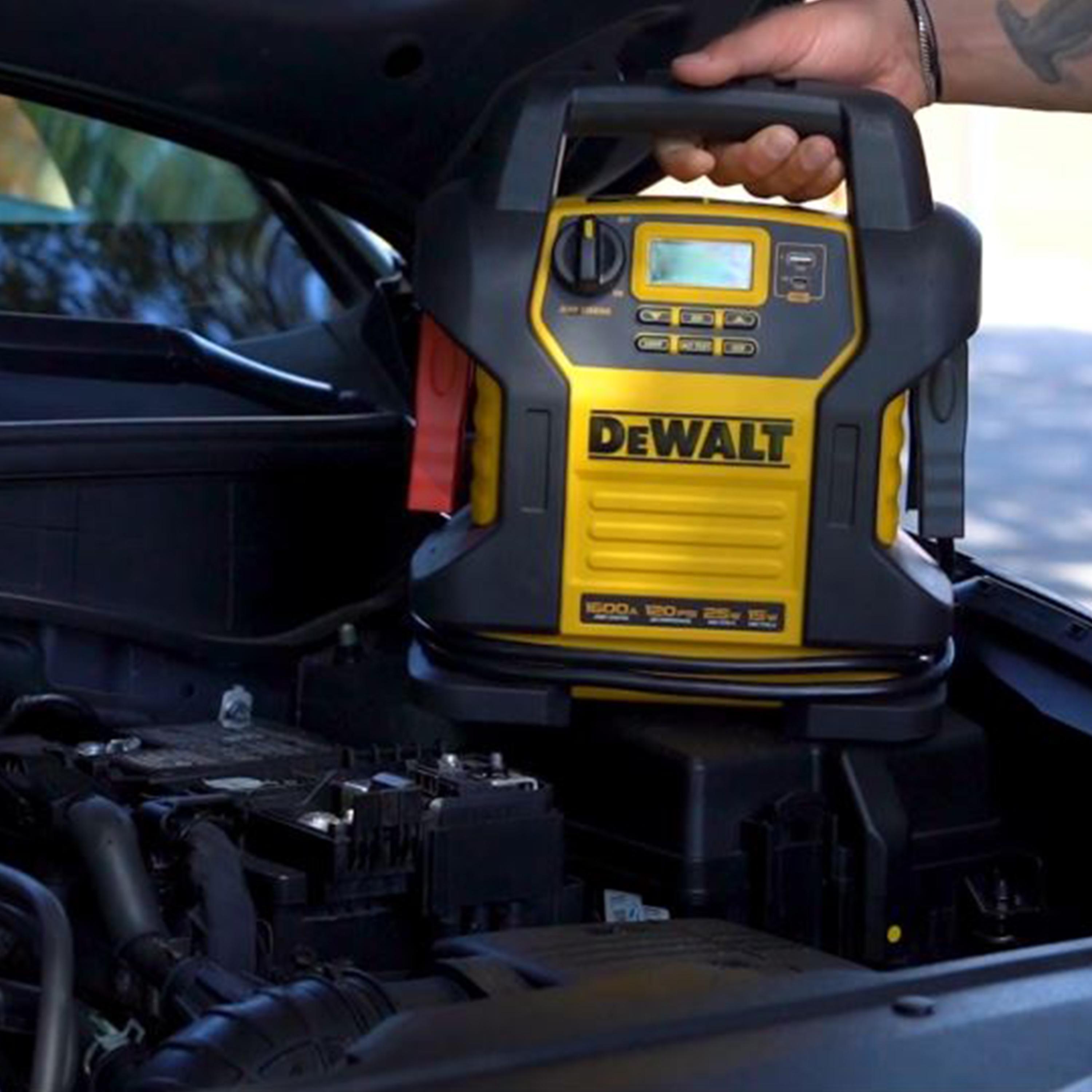 Dewalt 1600 Amp Vehicle Jump Starter | AutoZone
