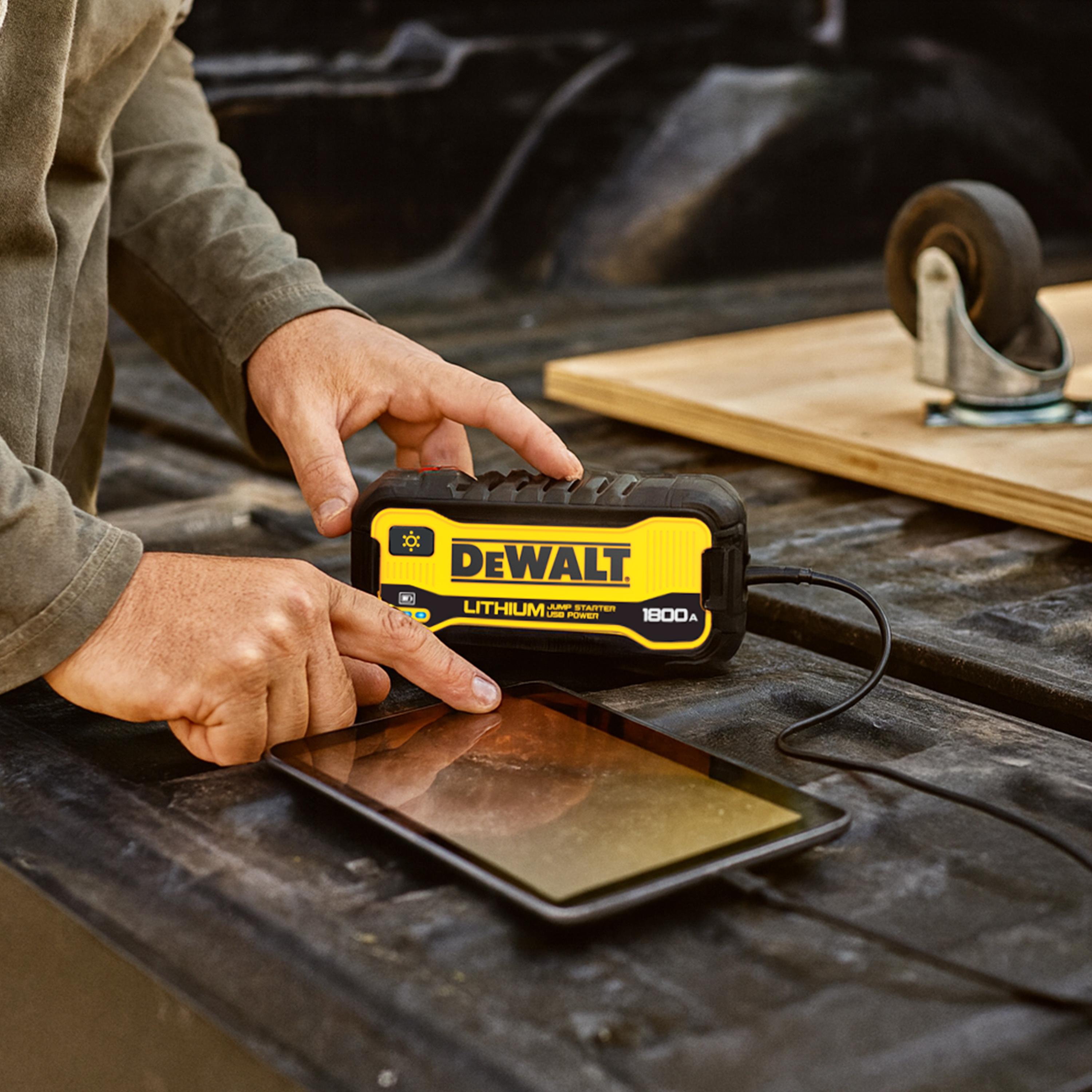 Dewalt 1800 Amp Vehicle Jump Starter | AutoZone