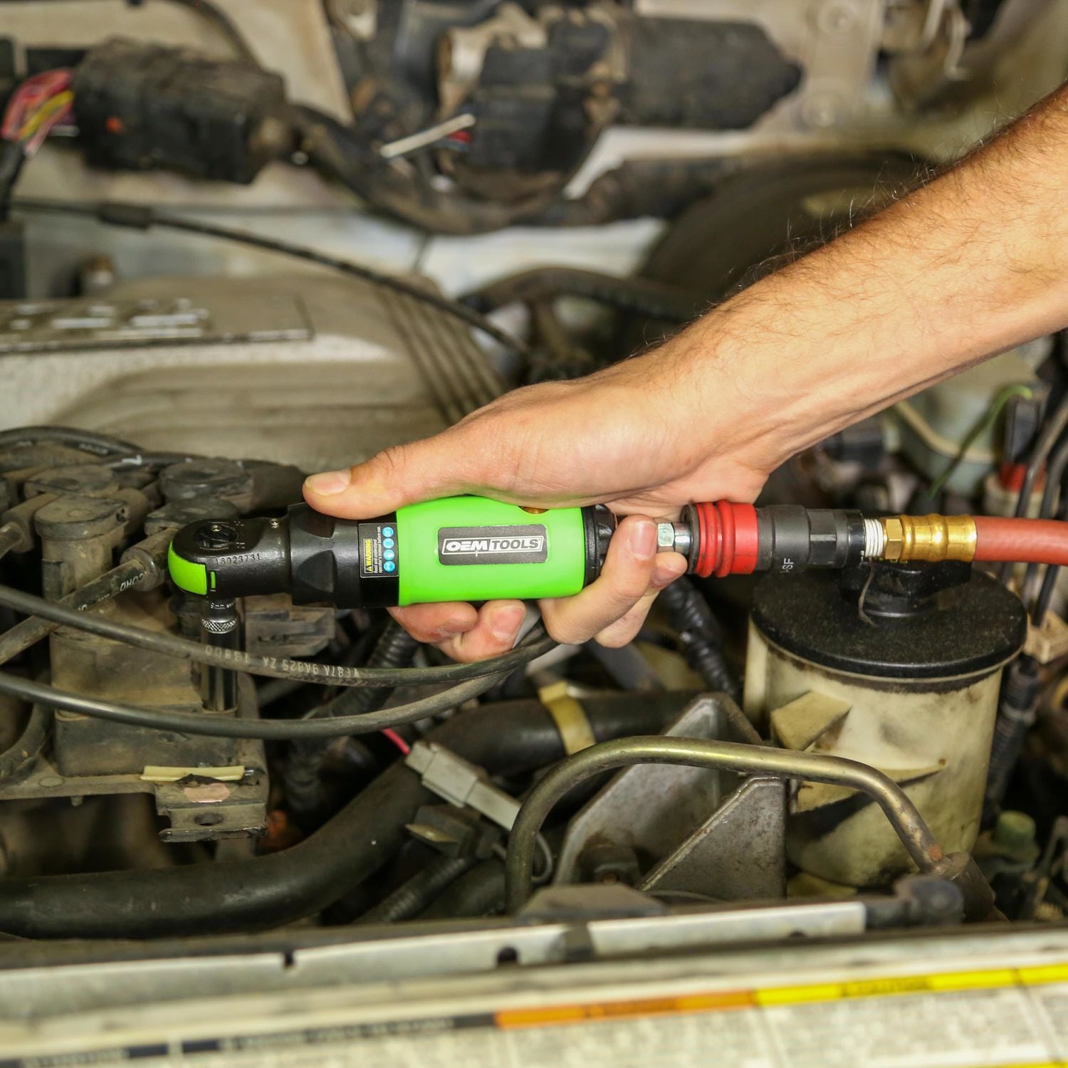 OEMTOOLS 1/4in Drive Super Duty Air Impact Ratchet | AutoZone