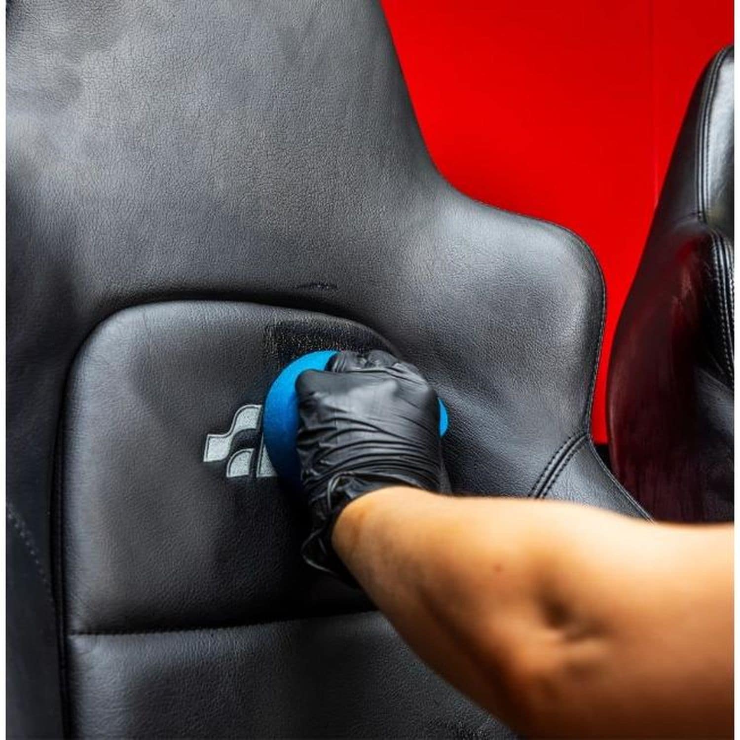 Griot's Garage Leather 3-in-1 Cleaner Conditioner and Protectant Spray 22oz