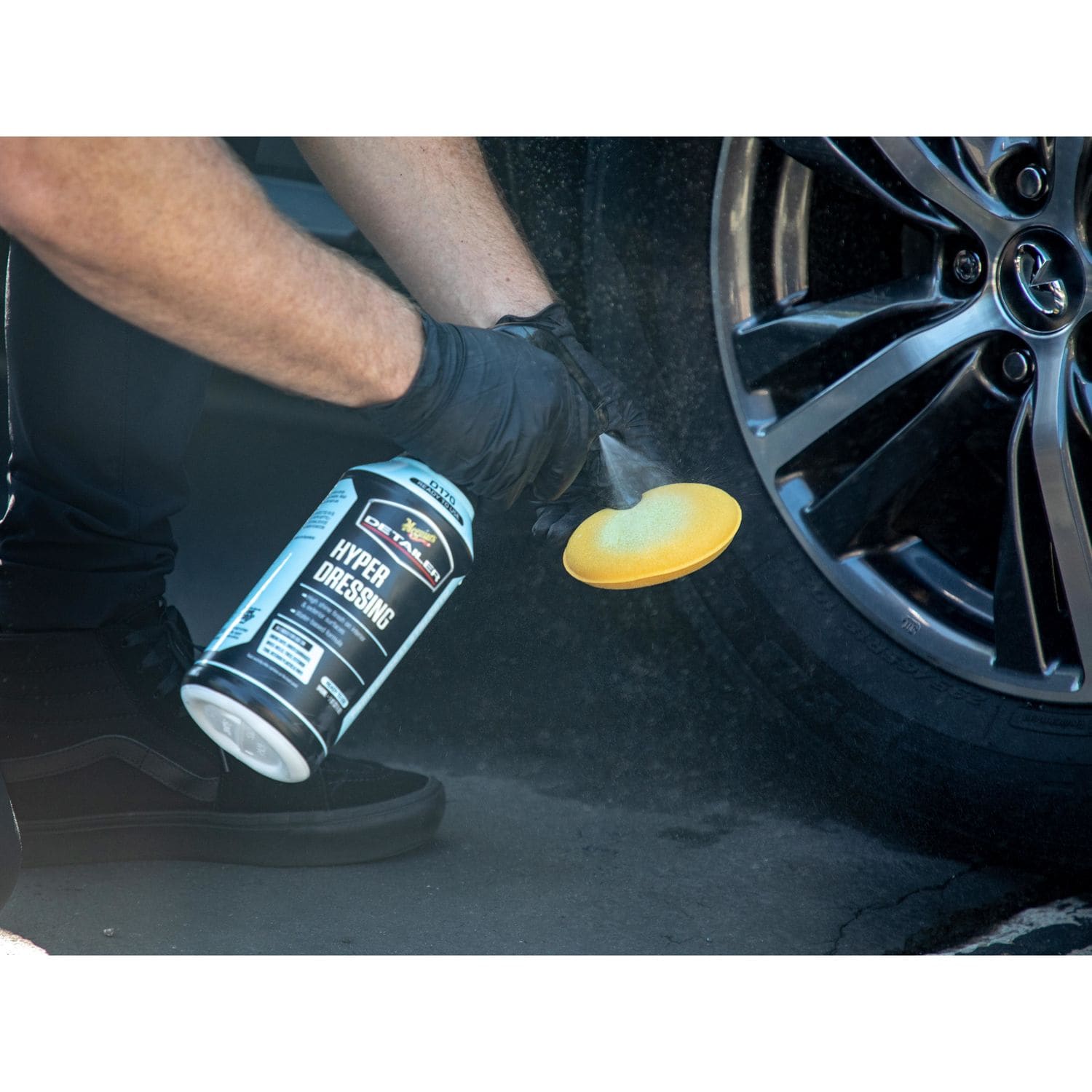 Meguiar's Detailer Pro Hyper Dressing Spray 32oz | AutoZone