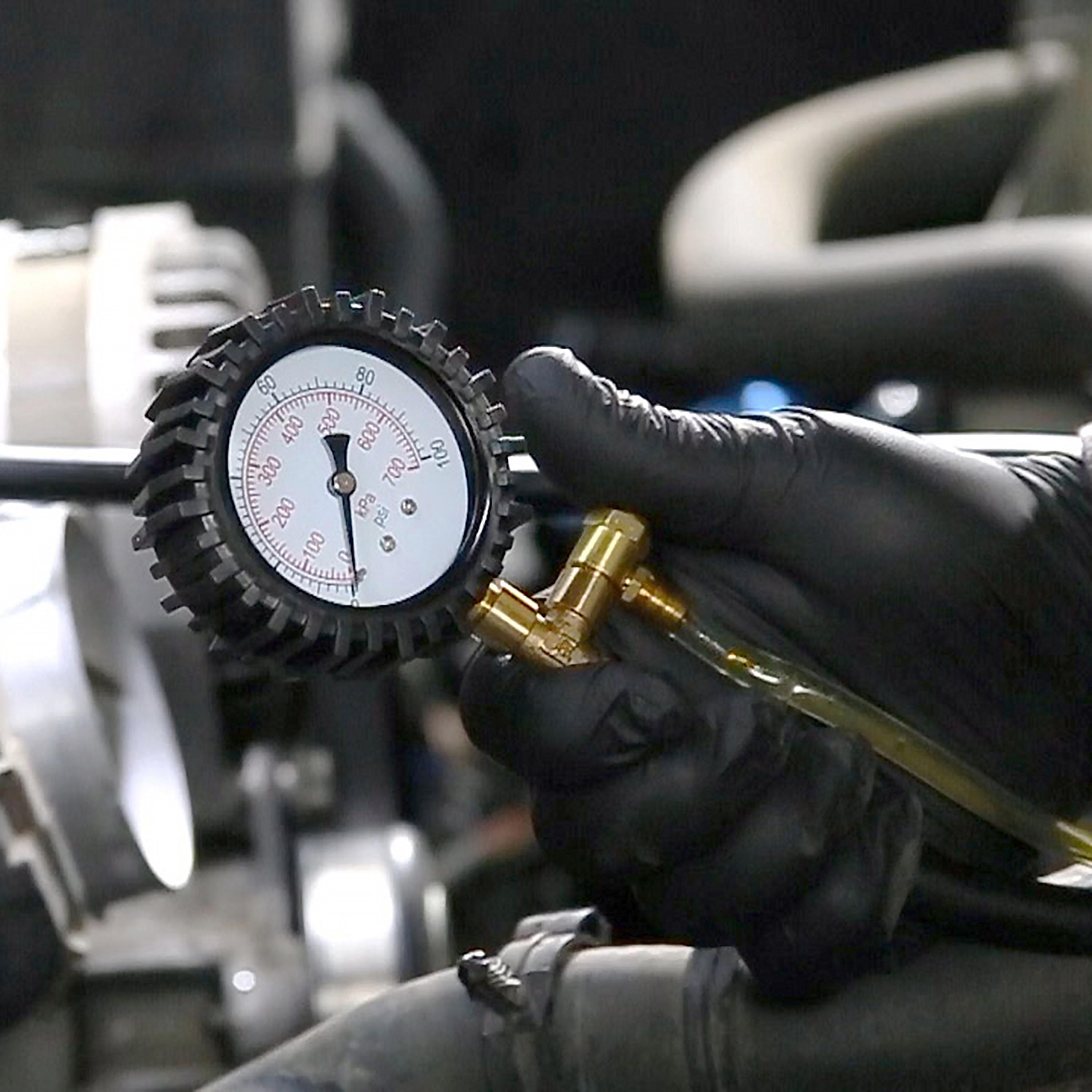 aimi　0710 OEMTOOLS Fuel Injection Pressure Tester 57167 | AutoZone