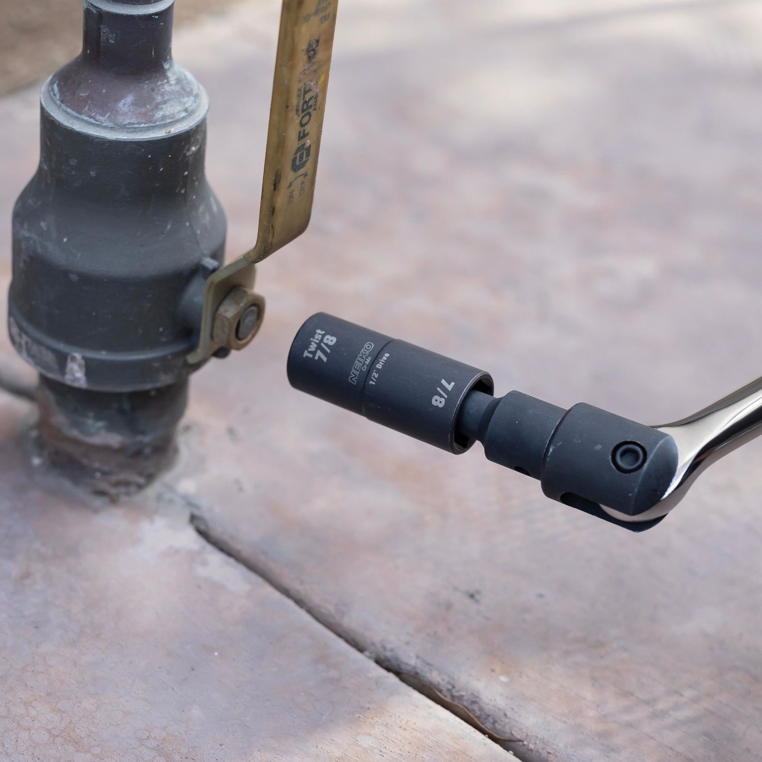 NEIKO Flip Socket 02340A | AutoZone
